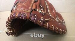AMAZING! RAWLINGS GOLD GLOVE, HEART of the HIDE, FIRST BASE MITT. R-throw, 4 DOT