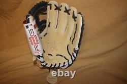 Brand New Rawlings Heart of the Hide PROR204-2CNW R2G Baseball Glove 11.5