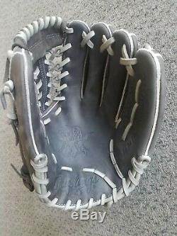 Gently Used Rawlings Heart of the Hide PRO204DCG 11.5 Right-Handed BB Glove