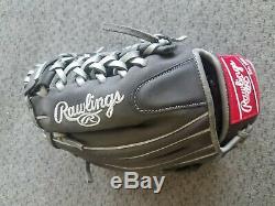 Gently Used Rawlings Heart of the Hide PRO204DCG 11.5 Right-Handed BB Glove