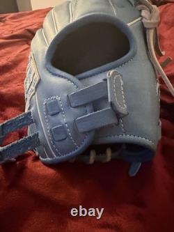 HEART OF THE HIDE 12.5-INCH UTILITY FASTPITCH GLOVE, RIGHT HAND THROW (USED-lil)