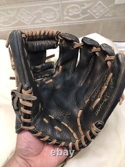 Rawlings Boys Broken In Heart Of The Hide 11.25 Baseball Glove Right H Throw