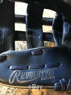 Rawlings Heart Of The Hide Bernie Williams PRO-BW51 Model Glove RHT