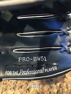 Rawlings Heart Of The Hide Bernie Williams PRO-BW51 Model Glove RHT