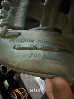 Rawlings Heart of The Hide 11 1/2 inch infielders glove RARE