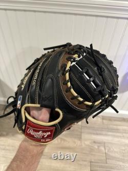 Rawlings Heart of The Hide 33 Inch Catchers Mitt. (Barely Used) Great Condition