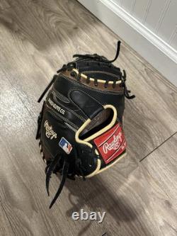 Rawlings Heart of The Hide 33 Inch Catchers Mitt. (Barely Used) Great Condition