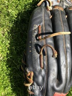 Rawlings Heart of the Hide 11 PRO-701BFBT Black Baseball Glove RHT