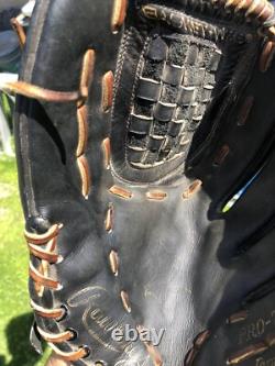 Rawlings Heart of the Hide 11 PRO-701BFBT Black Baseball Glove RHT