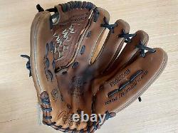 Rawlings Heart of the Hide 13.5 Inch softball series glove. Great Condition