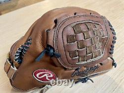Rawlings Heart of the Hide 13.5 Inch softball series glove. Great Condition