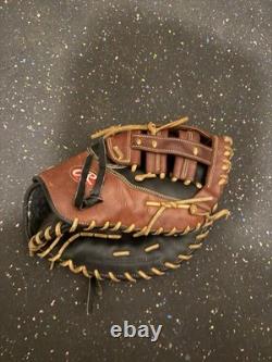 Used Rawlings heart of the hide 1st Base Mit
