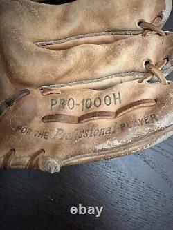Vintage Rawlings PRO-1000H Right H Made In USA Heart Of The Hide NEEDS REPAIR